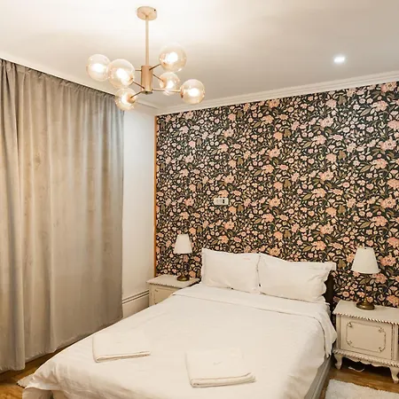 Apollonia Estate Old Town Big And Luxurious Apartment Brasov Exterior photo