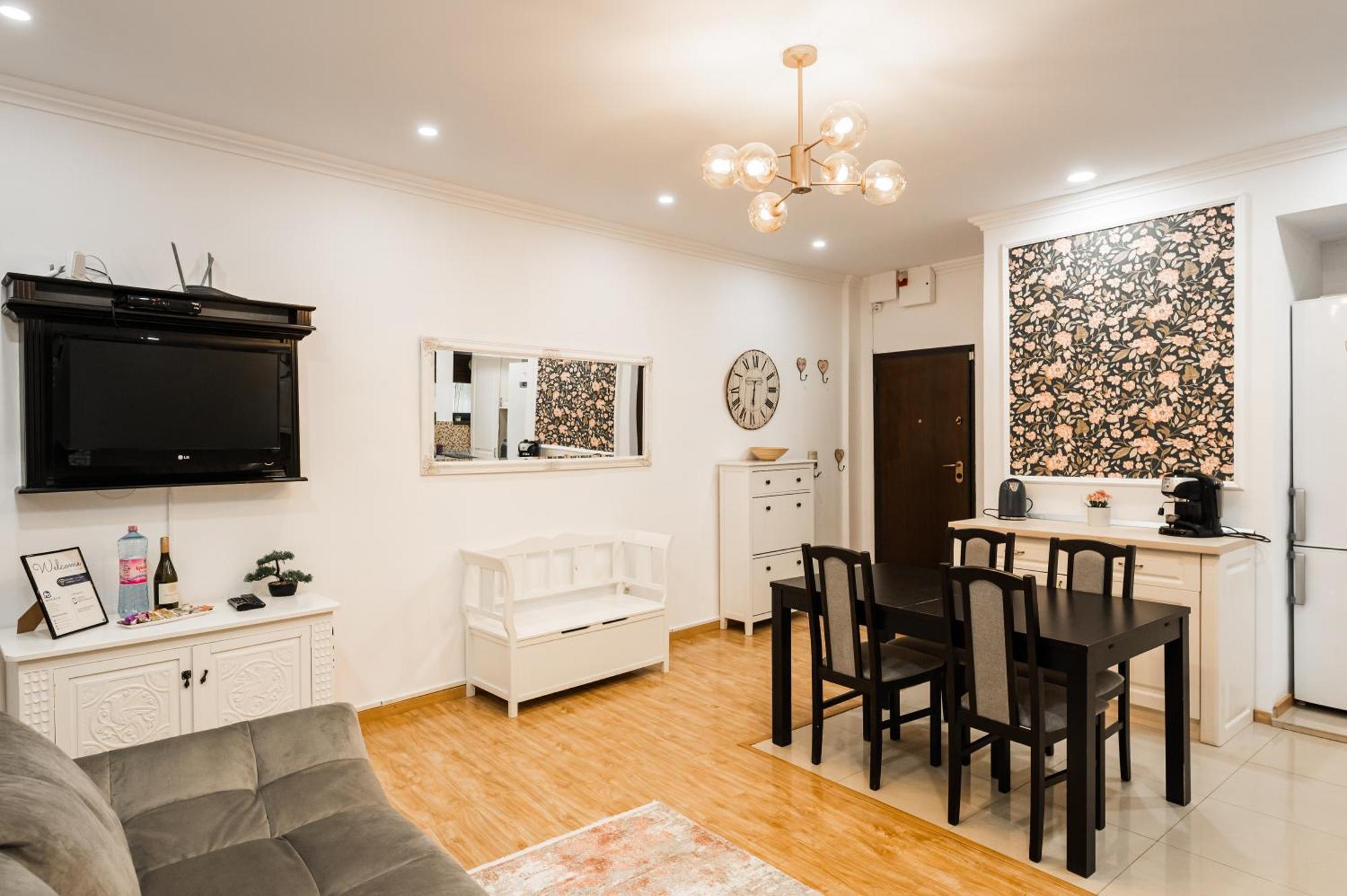 Apollonia Estate Old Town Big And Luxurious Braşov